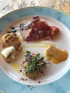 創作地中海レストラン ソル・ポニエンテ