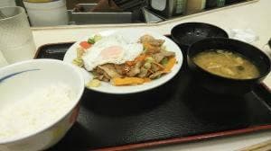松屋 四谷2丁目店