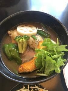 カレーダイニングモモ