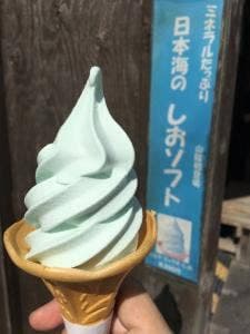 ご当地グルメと鬼太郎グッズの三平茶屋