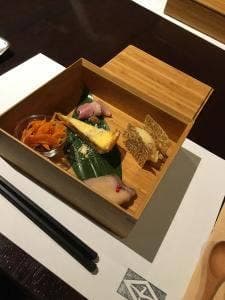 鶴の屋