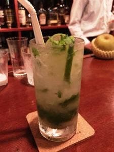 cafe bar AXEL