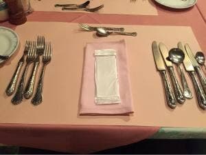 フランス食堂 ラ・プーラルド