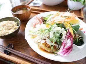 川辺の四季