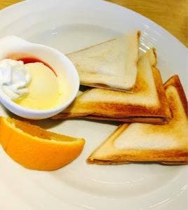 ダイニングカフェリーフ