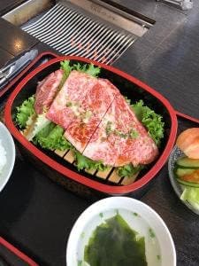 焼肉 紫雲