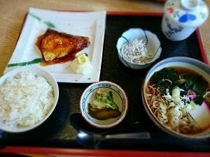 お食事処かめや