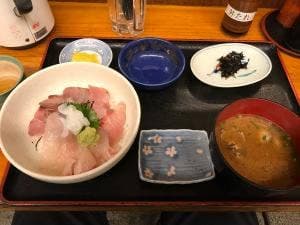 博多魚がし 西側食堂街店