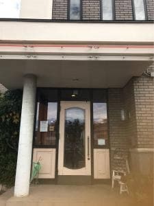 もりの下のパン店