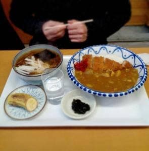 松舞家