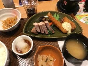 ガスト 倉見店