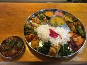 パリワール生駒