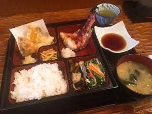 串衛