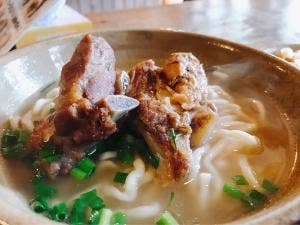 沖縄そば ゆい 諸見店