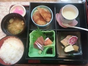 割烹居酒屋 華綺久