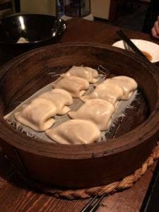 餃子の隠れ家 白石店