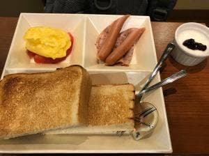 カフェ・ド・クリエ 西本町店