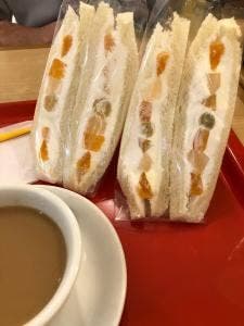 ベーカリー・ベーカリーカフェ LONDON 関マーゴ店