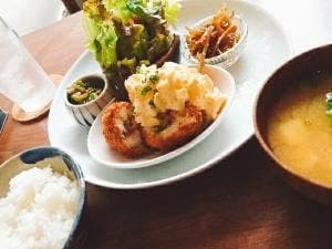 ライラク カフェ&バー