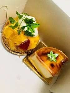 シェ ナカツカ