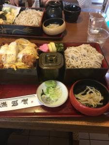 満留賀そば店