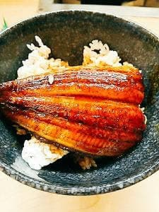 くら寿司 青山店