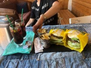 バーガースタンド ホーライ