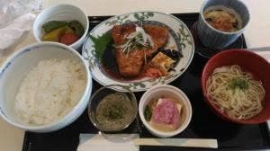 ダイニング興