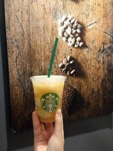 スターバックス コーヒー TSUTAYA BOOK STORE 重信店