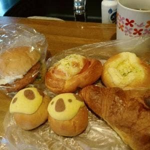 ペンギン ベーカリーカフェ 千歳店