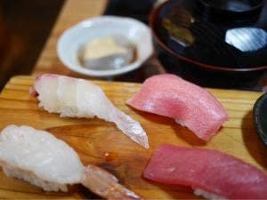 本格にぎりすし 弁慶 東香里本店
