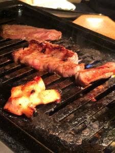 焼肉ホルモン 天狗 本町店