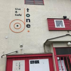 Live & Cafe Tone