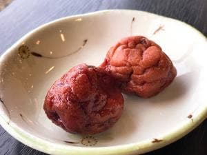 ラウンジりんどう 鍋屋本館