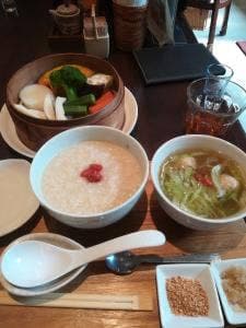漢方薬局 綾心 & Cafe Pharmacie