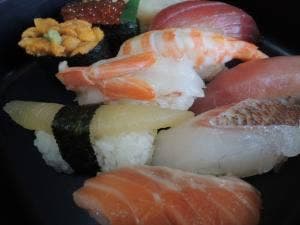 つきじ海賓金沢八景店