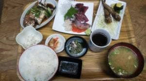 駅前市場食堂