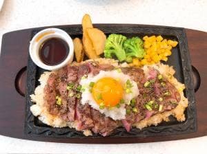 アメリカンレストラン イーワイズ