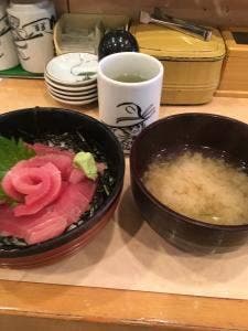 江戸前回転寿司 ぎょしん 都立大学店