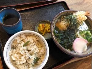 本場さぬきうどん 小六