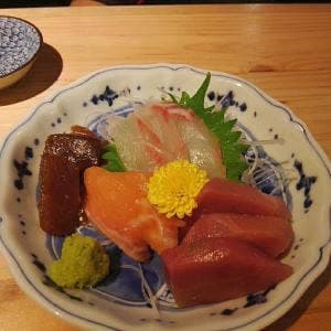 刺身が安いだけの店 とろやす