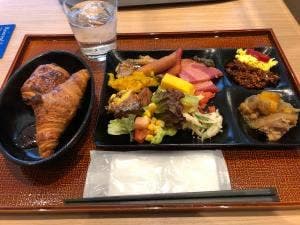 カンデオホテルズ 神戸トアロード 朝食レストラン
