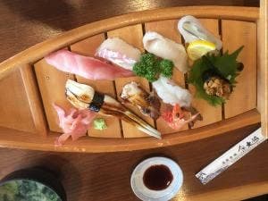 海鮮市場 魚大将