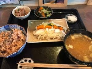 カ笑ル食堂