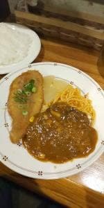 洋食 おくむら