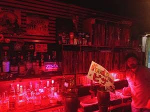 Bar e-z&nice
