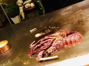 佳紋鉄板焼ステーキしゃぶしゃぶ