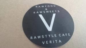 Raw style cafe Verita