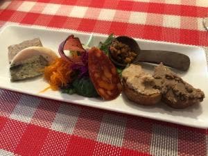 Bistro de trois