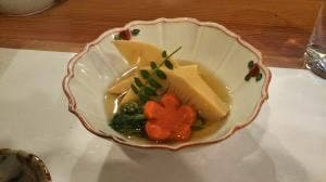 依屋